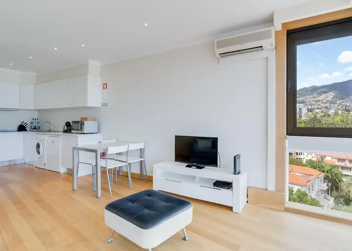 丰沙尔美景公寓 *